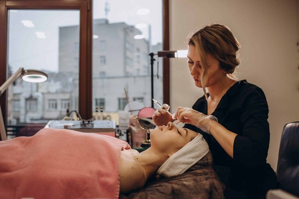 Comment les techniques de réalité augmentée enrichissent-elles les livres pour enfants ?